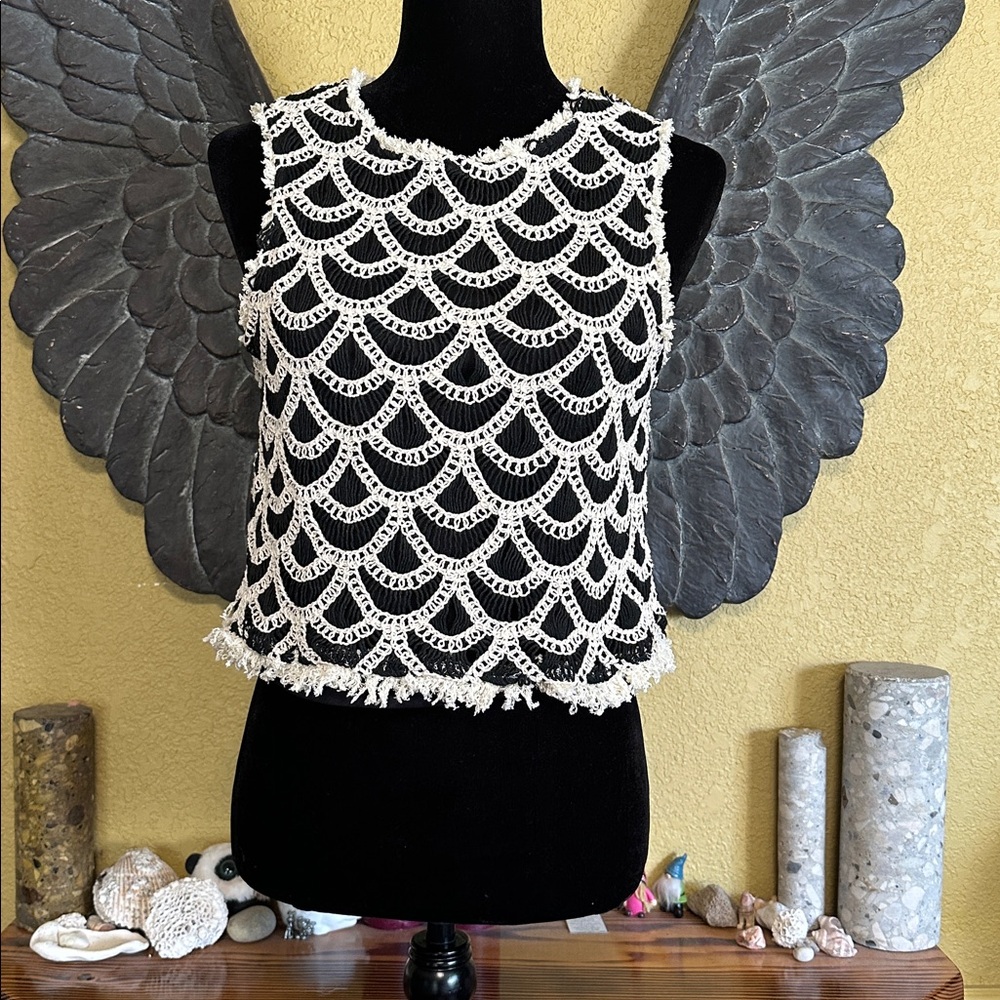 Adiva Cropped Crochet Top